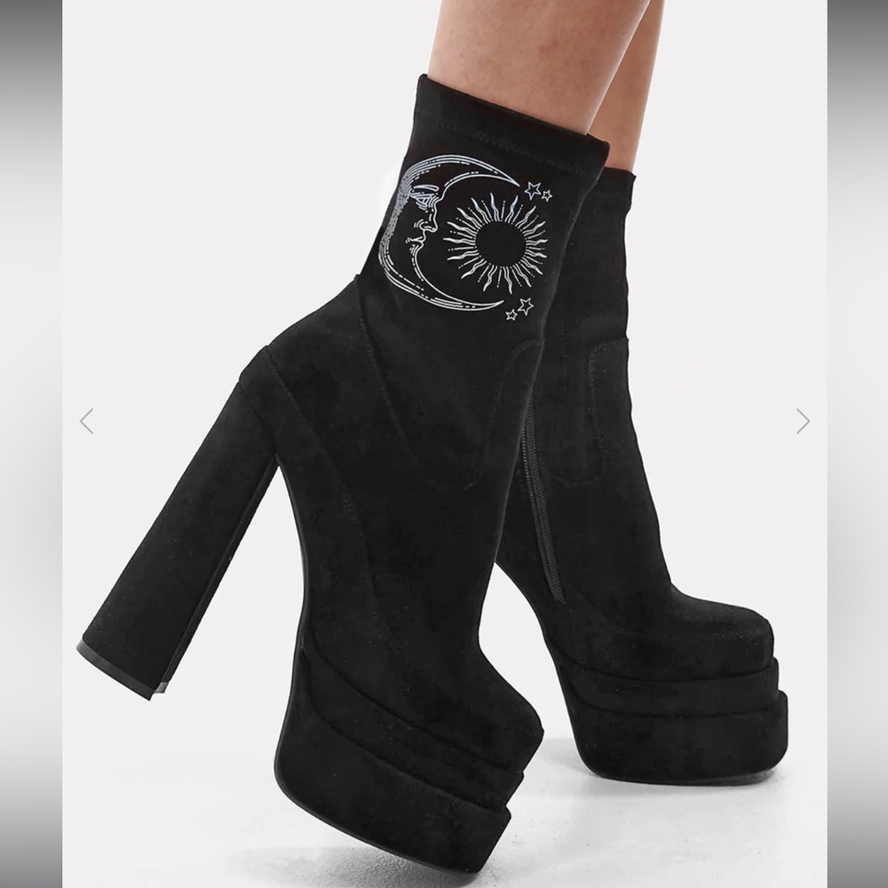 Disturbia SOL sock suede platform heel